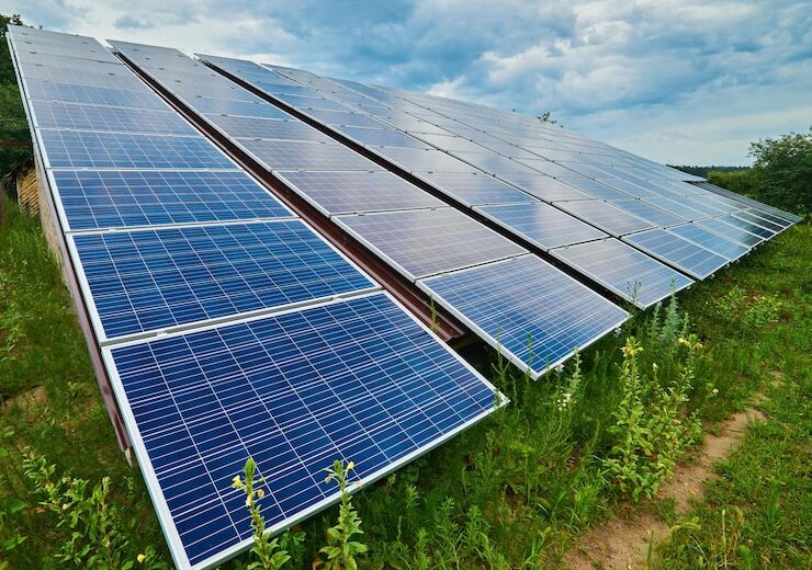 Cum funcționează panourile fotovoltaice și ce tipuri există