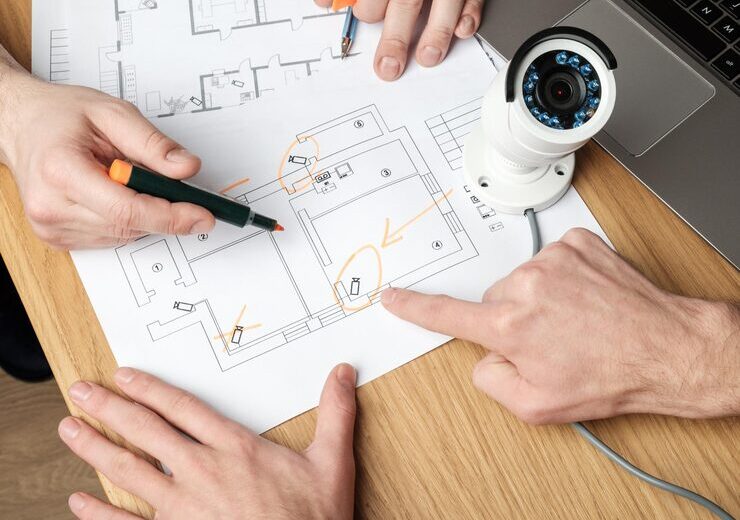 Cum se instalează și configurează senzorii pentru sistemele de automatizare